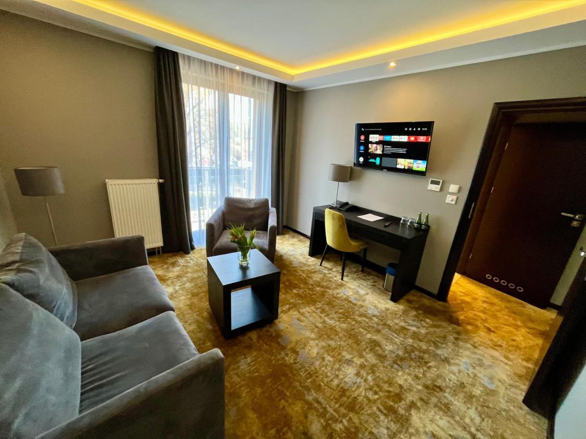Malta Premium 호텔 포즈난 외부 사진